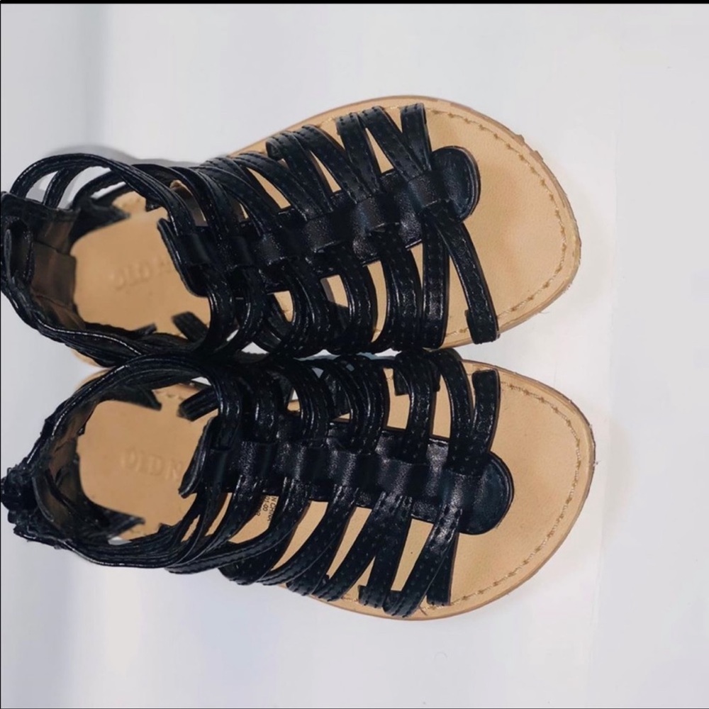 What do you call a toddler with cute shoes?